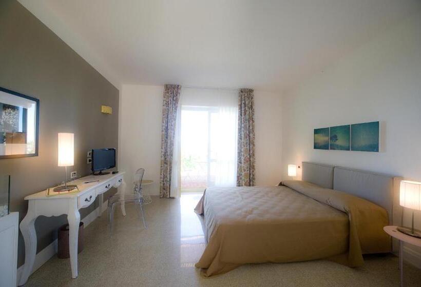 هتل Borgo La Pietraia