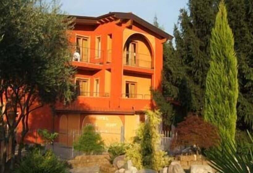 ホテル Empire Resort