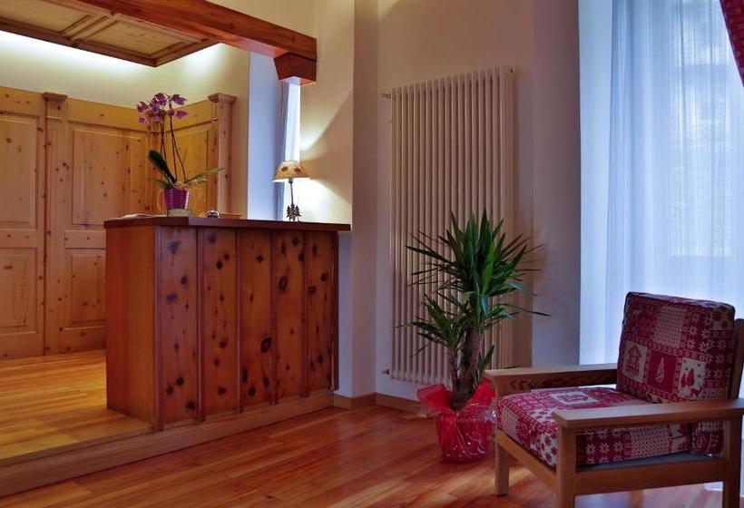 בית מלון כפרי Roseg