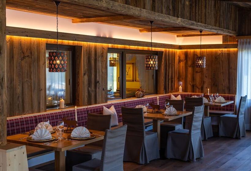 هتل Saltria   Your Alpine Experience