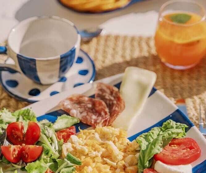 هتل Villa Mary Suites