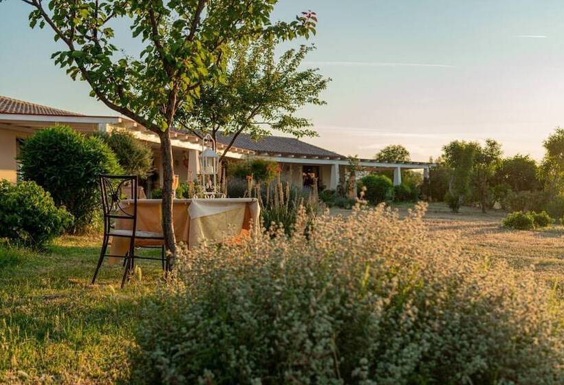هتل Borgo Alba Barona Turismo Rurale