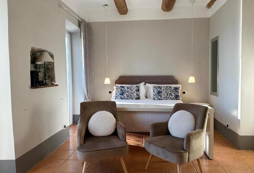 هتل Borgo Vistalago