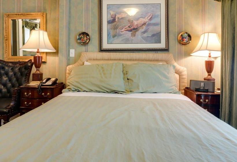 בית מלון כפרי Elevate Rooms Calgary Westways Guest House