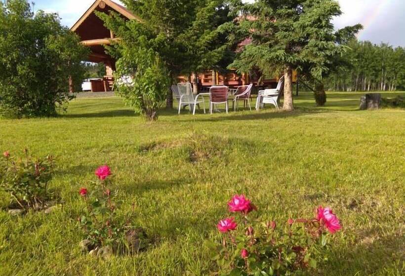 בית מלון כפרי Cariboo Log Guest House