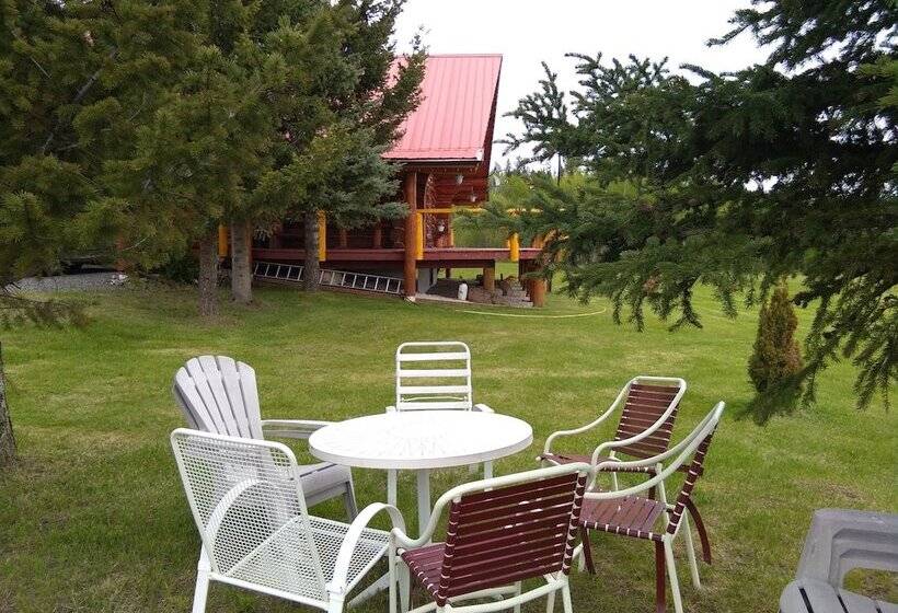 בית מלון כפרי Cariboo Log Guest House