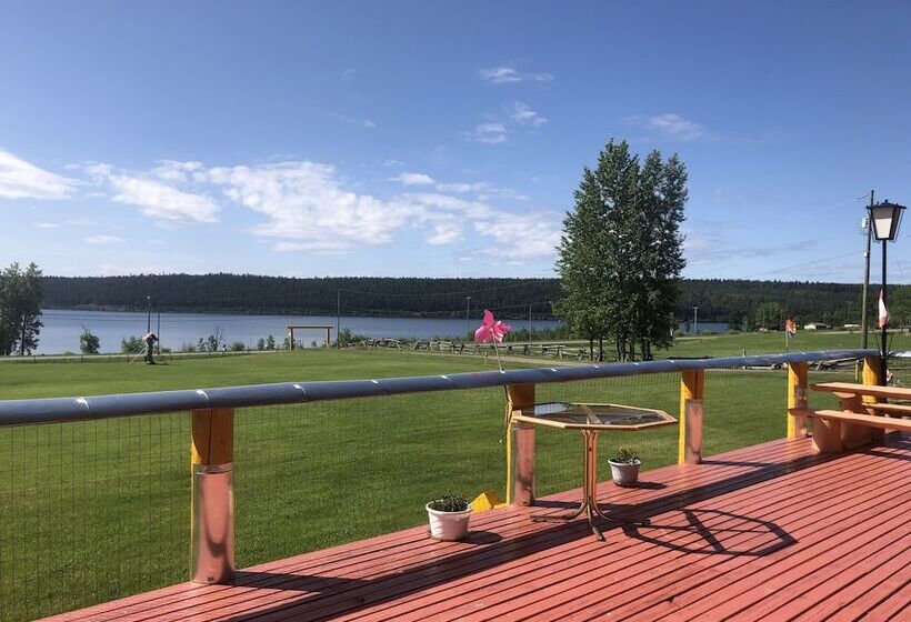בית מלון כפרי Cariboo Log Guest House