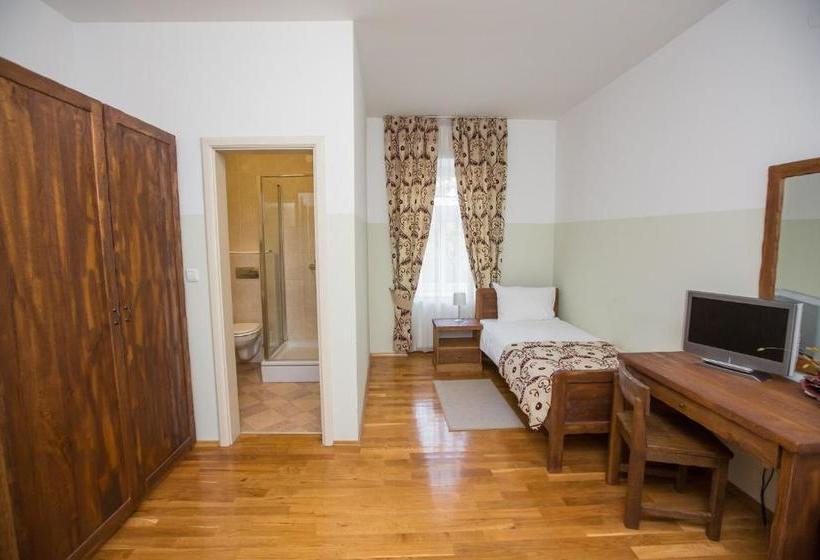 בית מלון כפרי St. Hubert Hunting Lodge