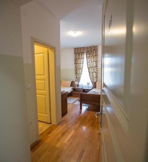 בית מלון כפרי St. Hubert Hunting Lodge