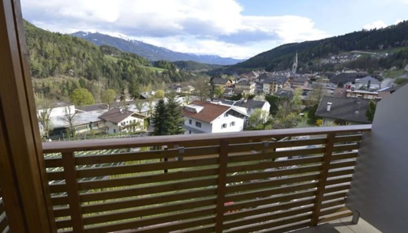 Отель Molaris Lodge