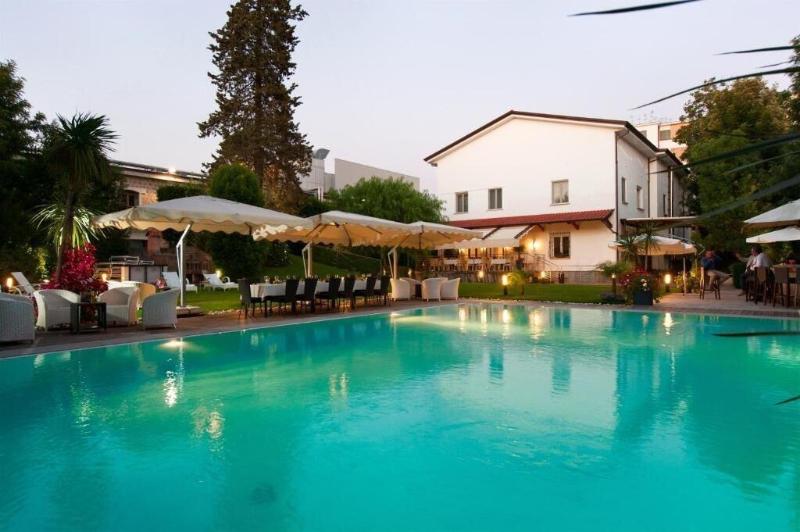 هتل Villa Maria Cristina