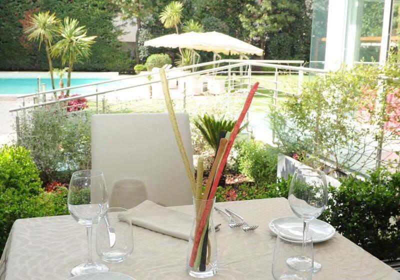 هتل Villa Maria Cristina