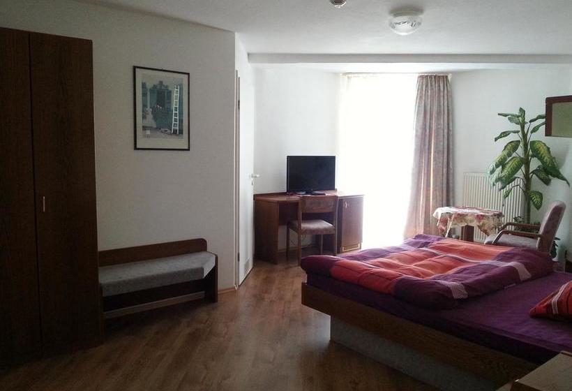 ホテル City  Bauer