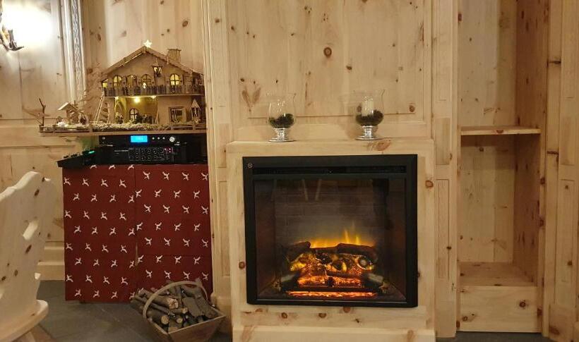 호텔 Bigger Hof   Wirtshaus Platzhirsch Am Jahnplatz