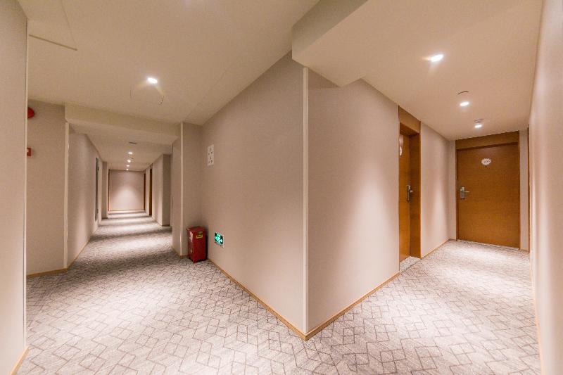 Ji Hotel Shanghai Yan An Road