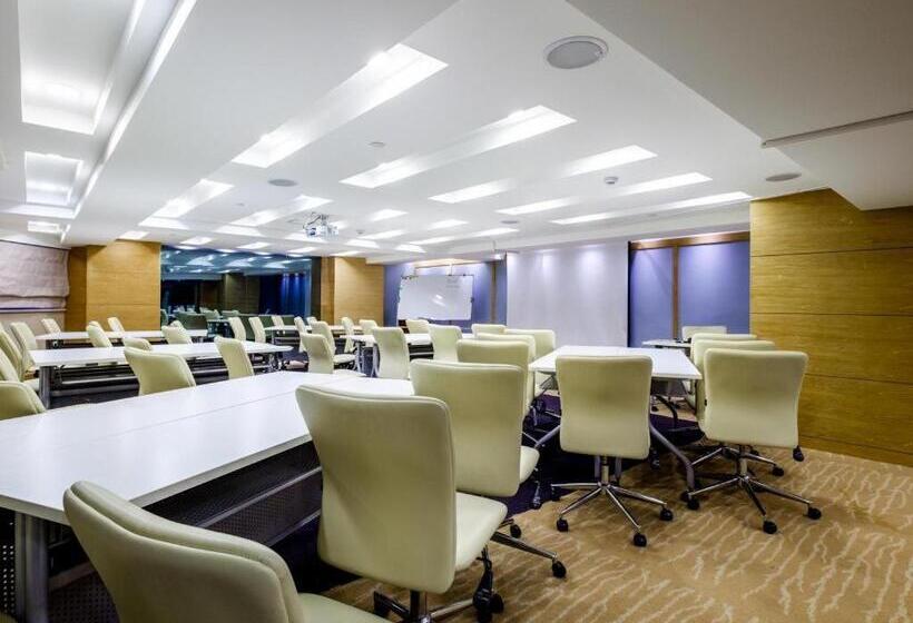 Ji Hotel Shanghai Yan An Road