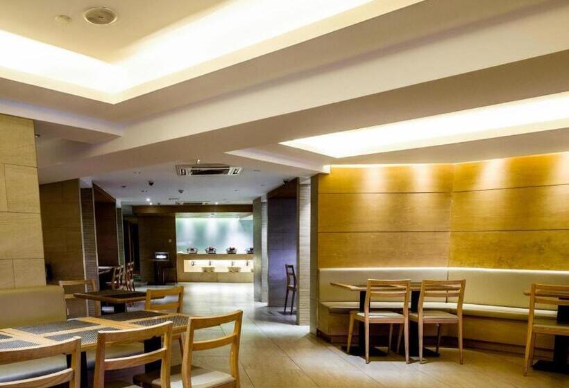 Ji Hotel Shanghai Yan An Road