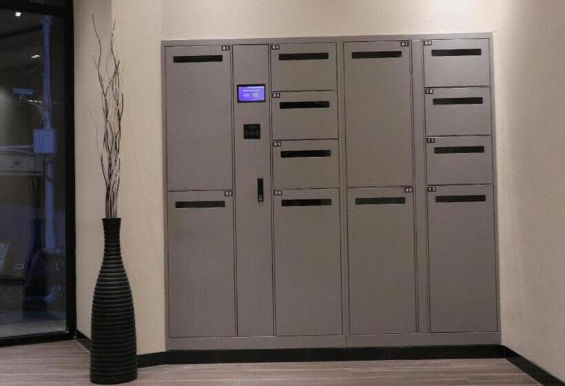 Hanting Hotel Shijiazhuang Jianhe Bridge Metro Station