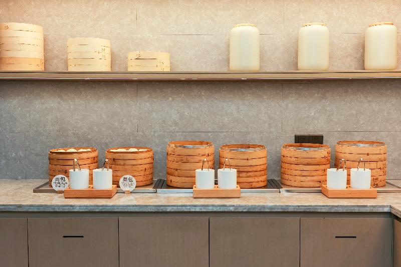 Ji Hotel Shanghai Xujiahui Caobao Road Metro Station