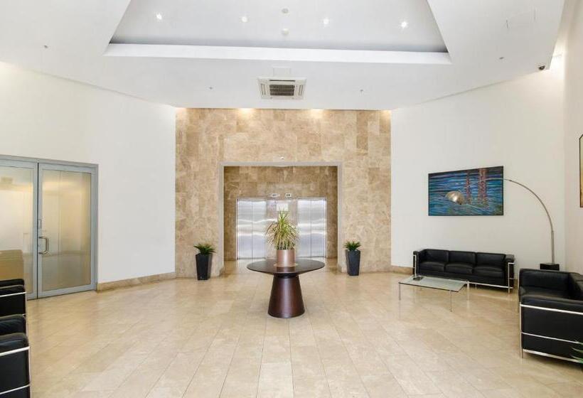 هتل The Dalgety Apartments