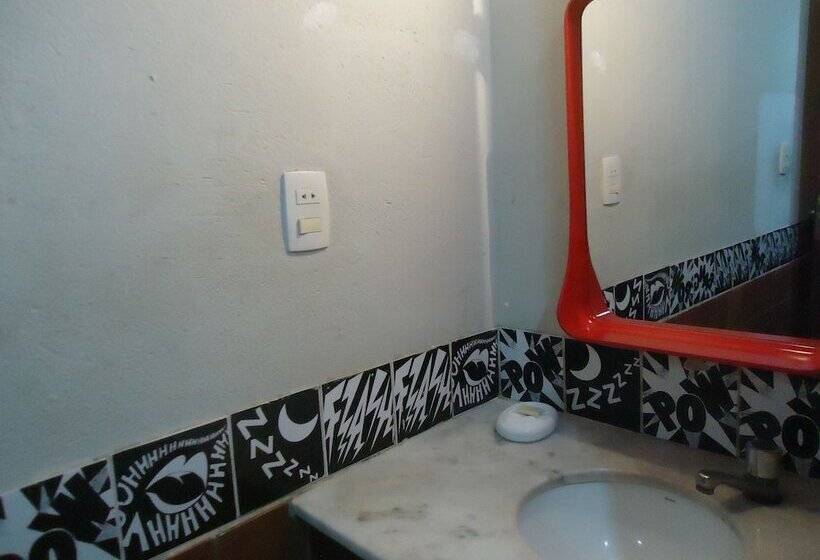 هتل Laranjeiras Hostel