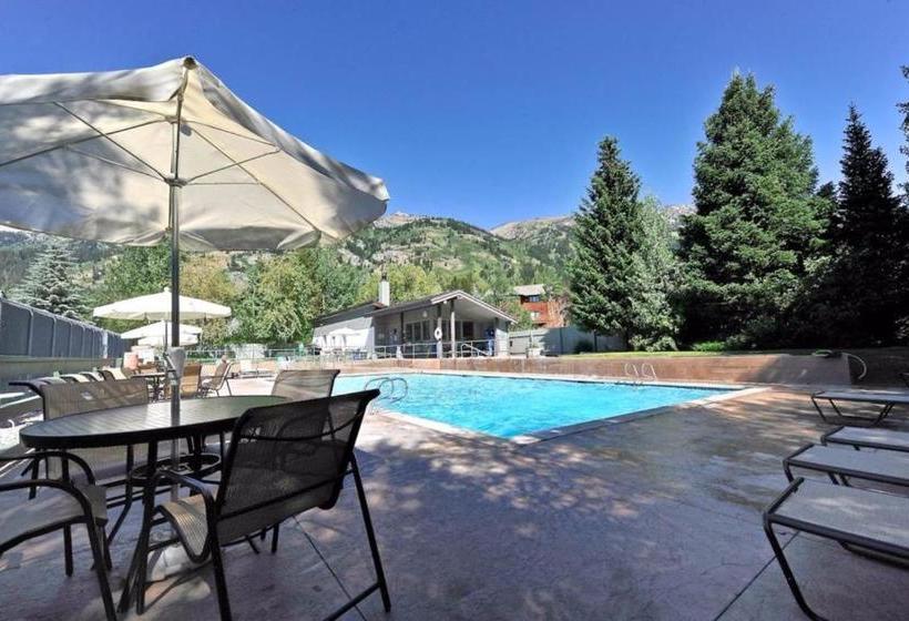 فندق Teewinot Condominiums