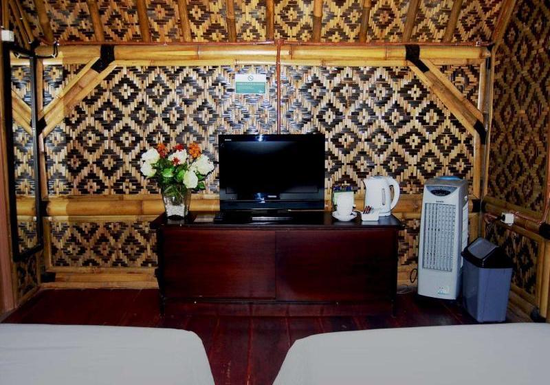 Fotos del hotel The Jhon's Cianjur Aquatic Resort:  4