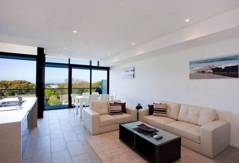 Отель Whitewater Apartments