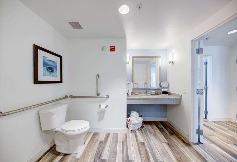 هتل Best Western Premier   The Tides