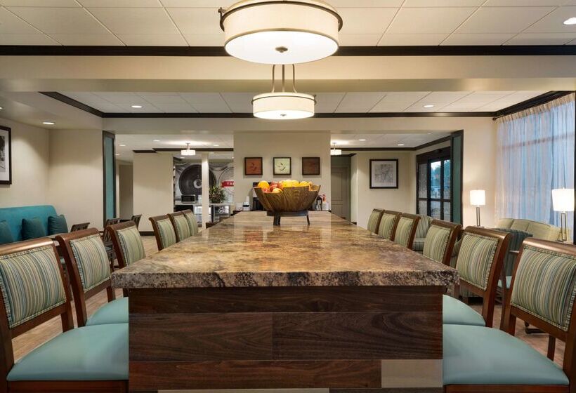 هتل Hampton Inn Elko