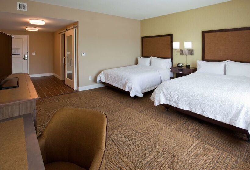 Отель Hampton Inn Minneapolis Roseville