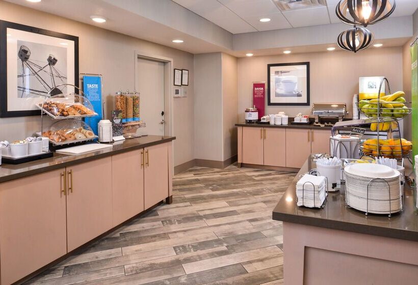 בית מלון כפרי Hampton Inn & Suites Altoonades Moines