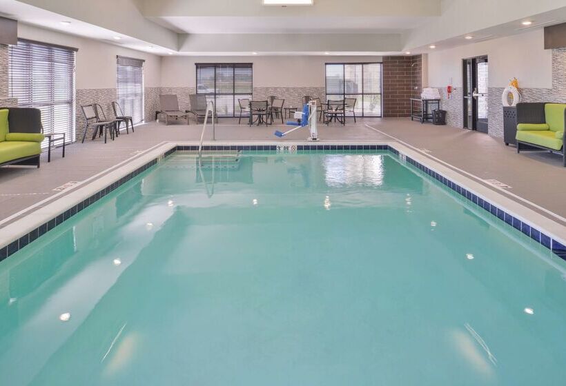 בית מלון כפרי Hampton Inn & Suites Altoonades Moines