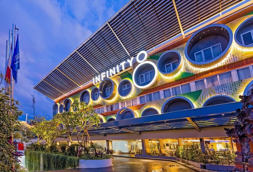 هتل Infinity8 Bali