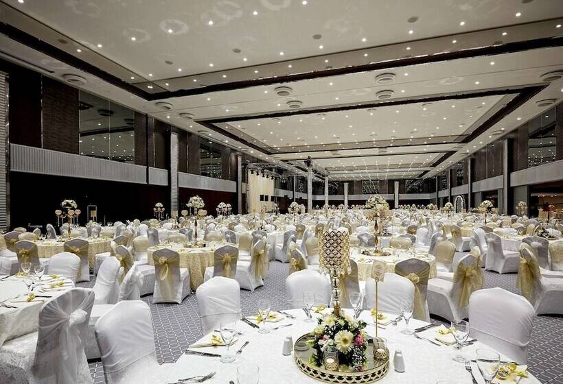 Pullman Istanbul Hotel & Convention Center