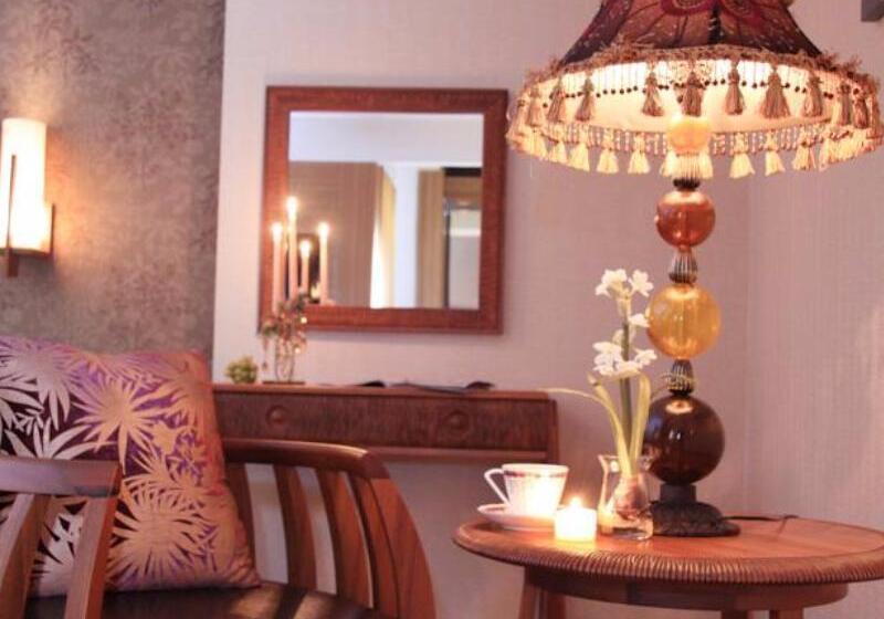 هتل Spring Fountain