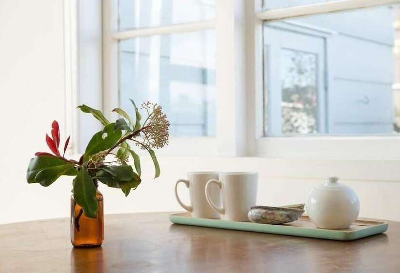 הוסטל Surf N Stay Whangamata