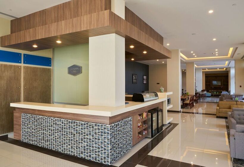 هتل Hampton Inn By Hilton Irapuato