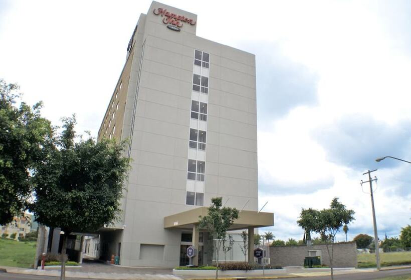 هتل Hampton Inn By Hilton Irapuato