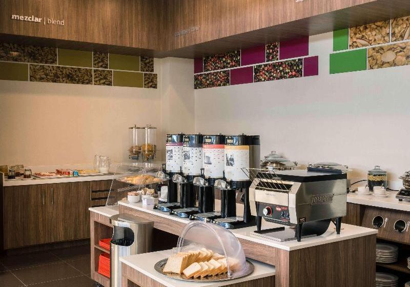 هتل Hampton Inn By Hilton Irapuato