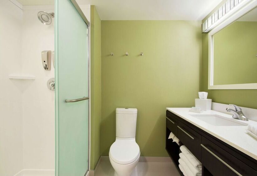 فندق Home2 Suites By Hilton Fort St. John
