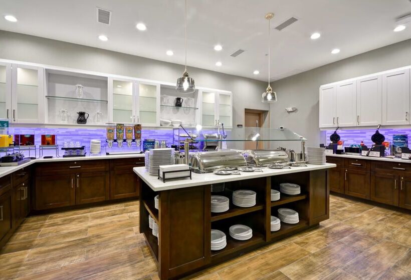 هتل Homewood Suites By Hilton Galveston
