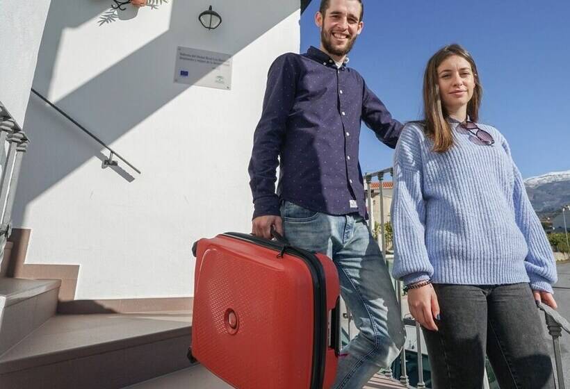 فندق Hostal Y Apartamento Rural Los Naranjos