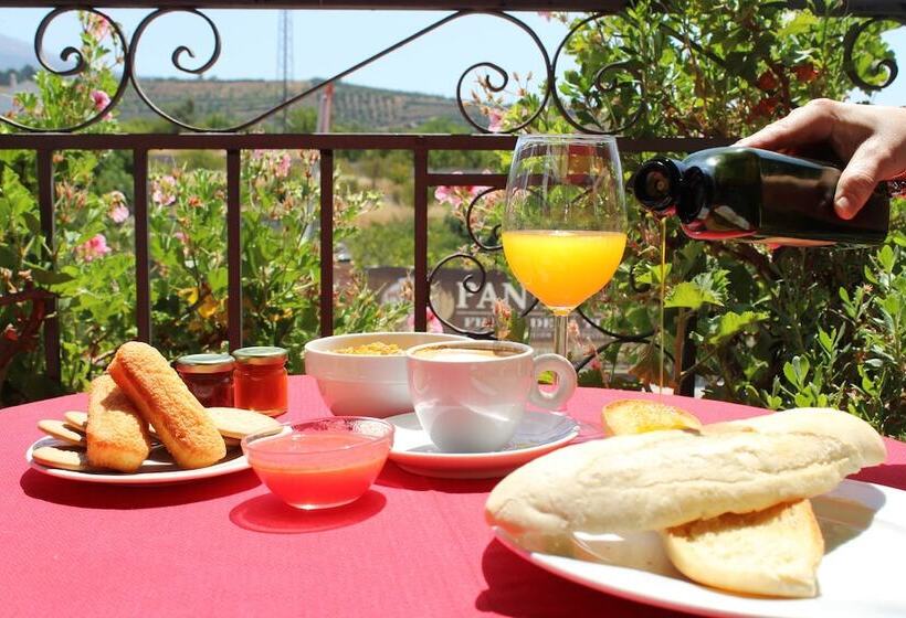 فندق Hostal Y Apartamento Rural Los Naranjos