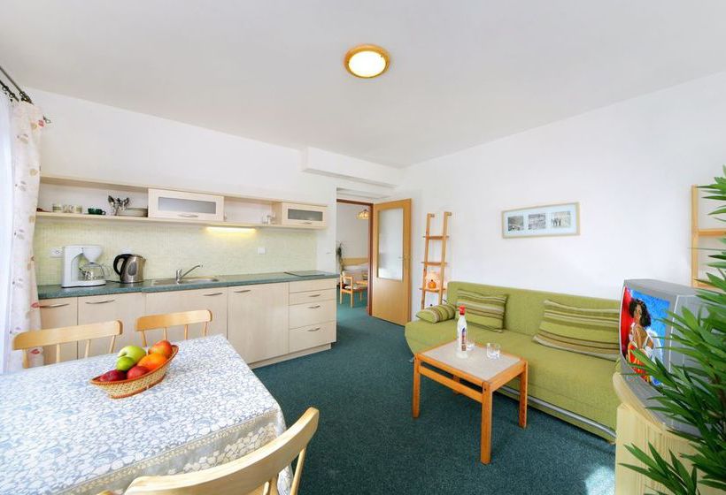 בית מלון כפרי Pension Karolína