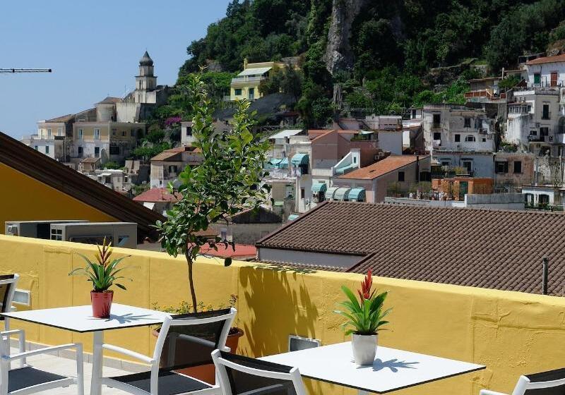 تختخواب و صبحانه Amalfi Luxury House