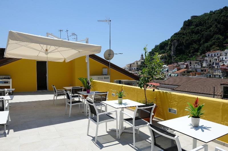 تختخواب و صبحانه Amalfi Luxury House