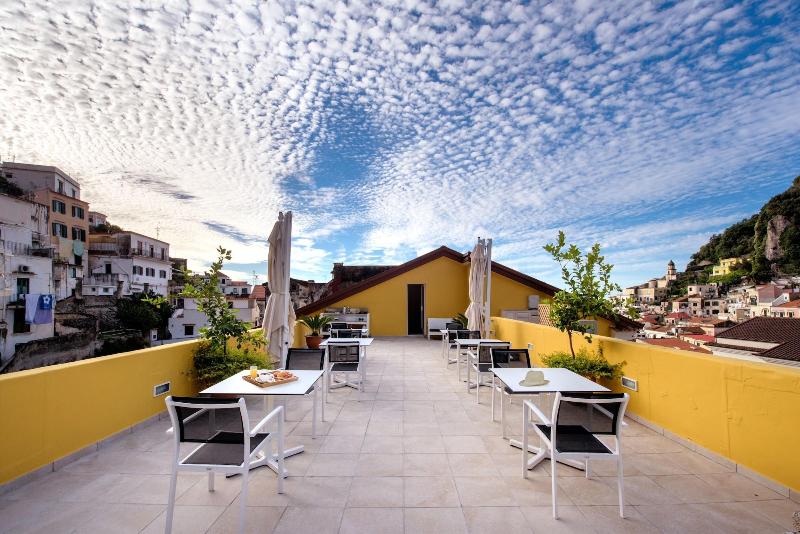 تختخواب و صبحانه Amalfi Luxury House