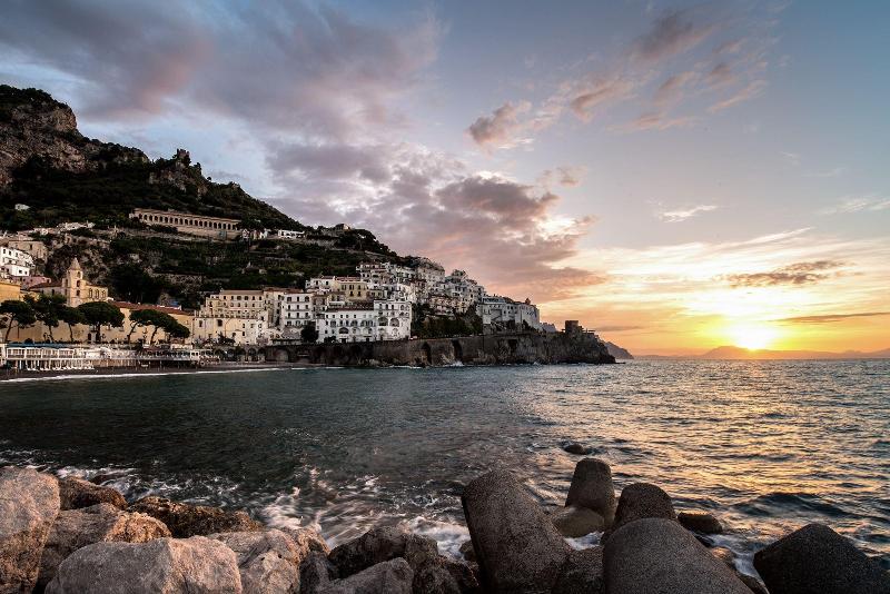 تختخواب و صبحانه Amalfi Luxury House