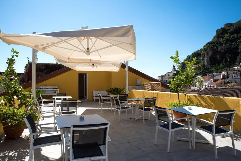 تختخواب و صبحانه Amalfi Luxury House